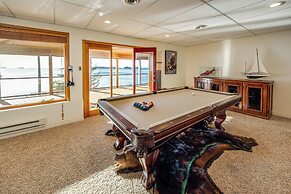 Hot Tub & Whale Watching! Scenic Sitka Escape