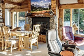 Hot Tub & Whale Watching! Scenic Sitka Escape