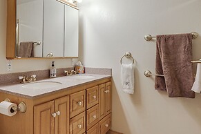 Hot Tub & Whale Watching! Scenic Sitka Escape
