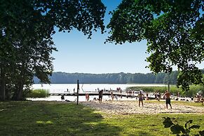 Comfortable Holiday Home, Close to the Lake