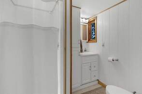 Upta Camp Limit 8 3 Bedroom Cabin