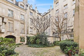 Elegant 1BR near Notre-Dame Cathedral
