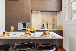 Elegant 1BR near Notre-Dame Cathedral
