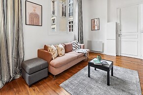 Elegant 1BR near Notre-Dame Cathedral