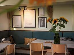Flow Hostel
