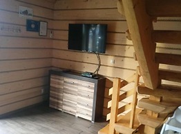 Comfortable Holiday Cottages Right by the Lake