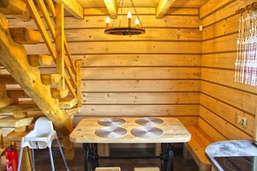 Comfortable Holiday Cottages Right by the Lake