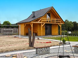 Comfortable Holiday Cottages Right by the Lake