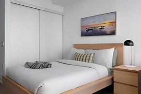 Casa Suites - Downtown Toronto