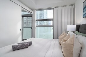 Casa - Toronto Downtown
