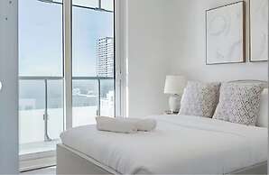 The Casa - Toronto Financial District