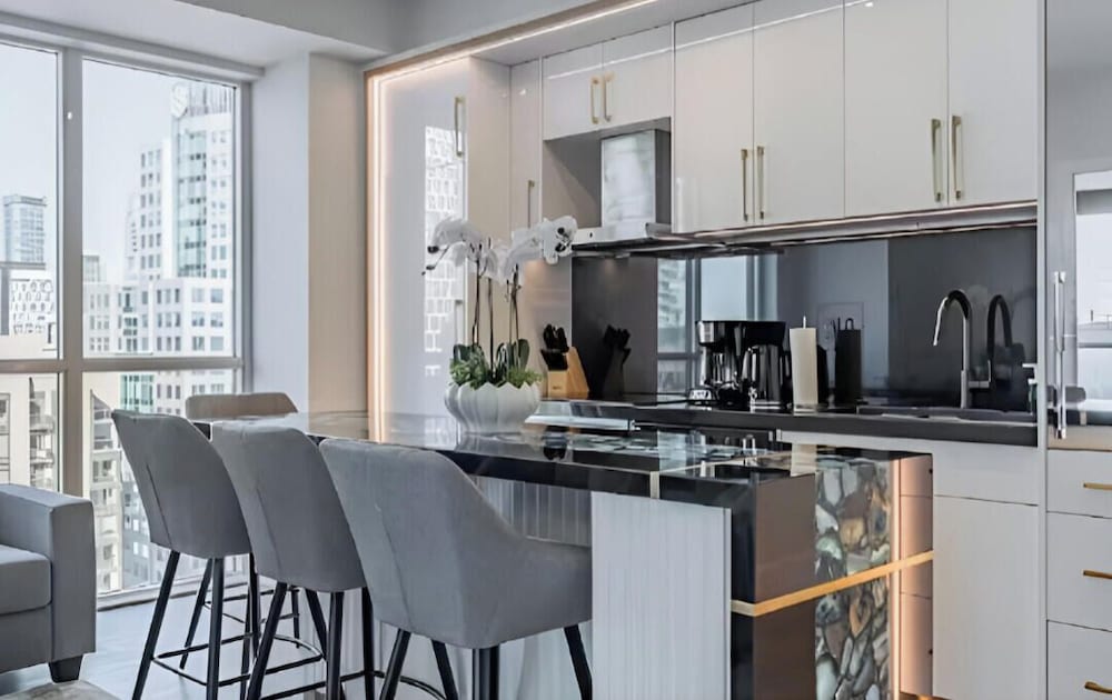 The Casa - Toronto Financial District