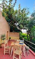 Ouberge loassis house