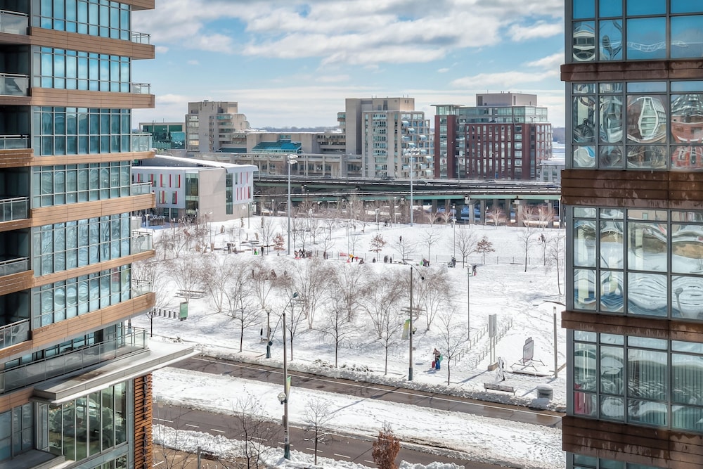 Downtown Lake View Enclaves