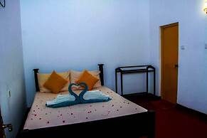 Thathsara Holiday Inn