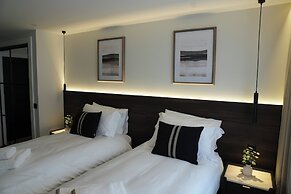 1st Floor Luxury 2-bed Apt, Sleeps 6