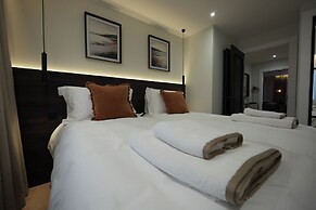 1st Floor Luxury 2-bed Apt, Sleeps 6