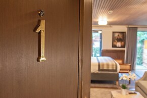 The Waterway Pub and Rooms