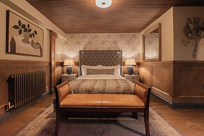 The Waterway Pub and Rooms
