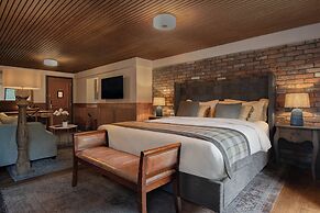 The Waterway Pub and Rooms