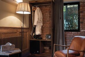 The Waterway Pub and Rooms