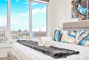 New High Rise Building w Gorgeous Views