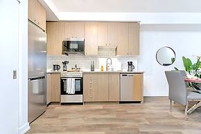 New High Rise Building w Gorgeous Views
