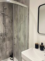 Cozy Belfast Apartment With 2 Bedrooms
