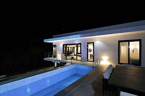 Bebridge Pool Villa Resort