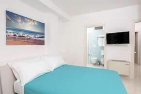 Perle Marine Suite Apartments