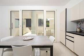 Perle Marine Suite Apartments