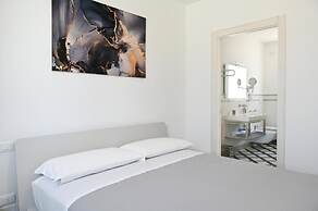 Perle Marine Suite Apartments