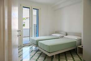 Perle Marine Suite Apartments