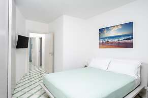 Perle Marine Suite Apartments