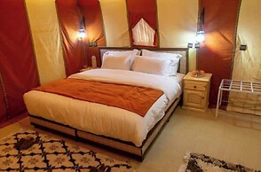 Merzouga Luxury Camp & Desert Activities