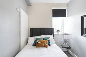 Central Aberdeen Flat Holburn St Workspace Parking