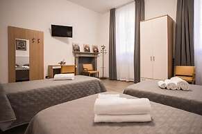HOTEL AMICO