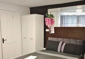 Kop View Rooms near Anfield