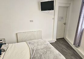 Kop View Rooms near Anfield