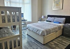 Kop View Rooms near Anfield
