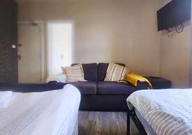Kop View Rooms near Anfield