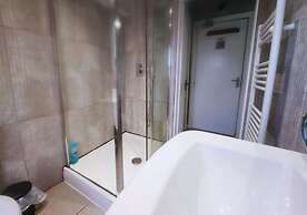 Kop View Rooms near Anfield