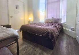 Kop View Rooms near Anfield