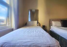 Kop View Rooms near Anfield