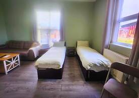 Kop View Rooms near Anfield