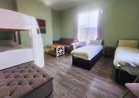 Kop View Rooms near Anfield