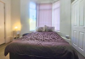 Kop View Rooms near Anfield