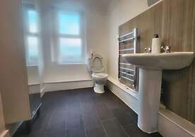 Kop View Rooms near Anfield