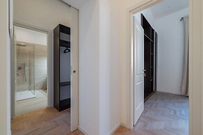 Stylish 2-Bedroom Stays near Colosseum