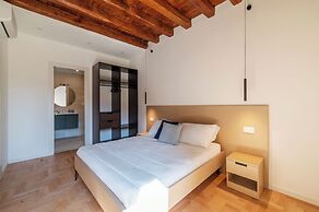 Large 6-Bed Stay near the Colosseum
